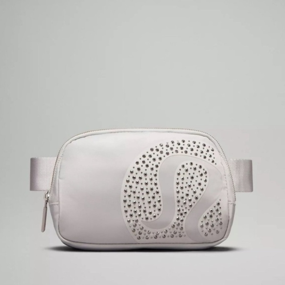 Lululemon 1L Vapor White with Studded Logo Everywhere Belt Bag BRAND NEW